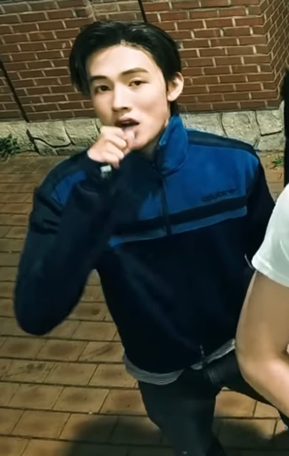 코르티스 엄성현 착용 아디다스 트랙탑 상품이미지3