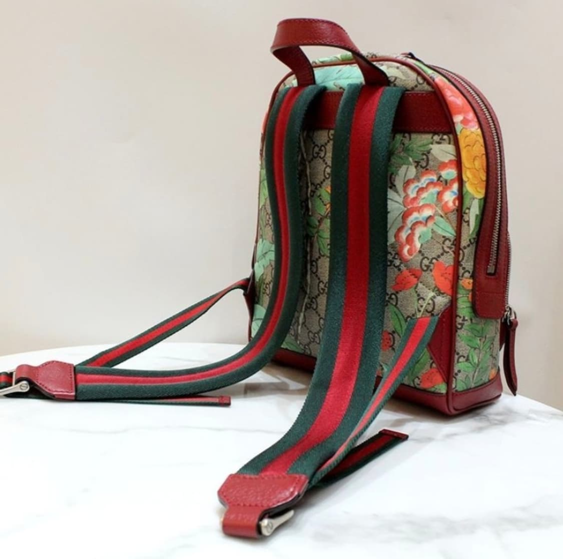 구찌 정품 GG 슈프림 새 프린트 백팩 상품이미지3