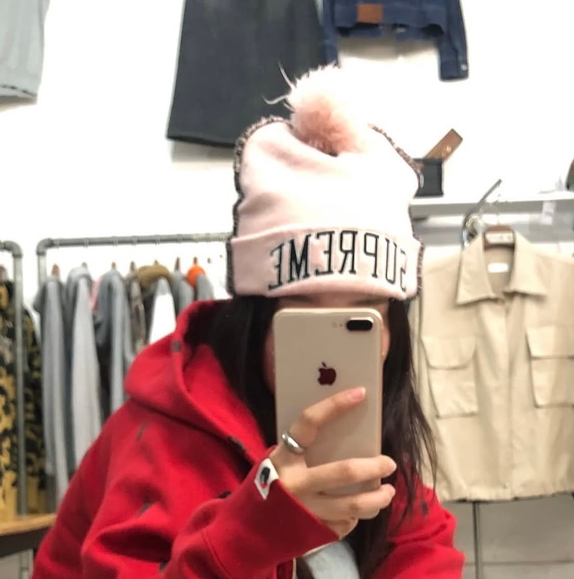 슈프림 폼폼 비니 상품이미지1
