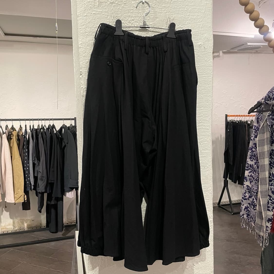 요지야마모토 뿌르옴므 카라스 팬츠 상품이미지1