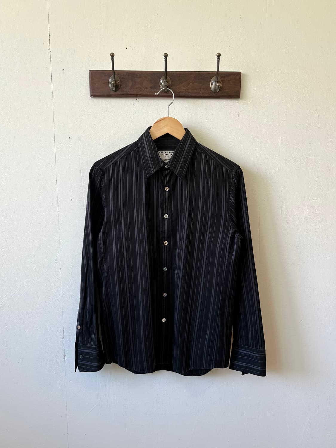 캐서린 햄넷 아카이브 블랙 셔츠 상품이미지2