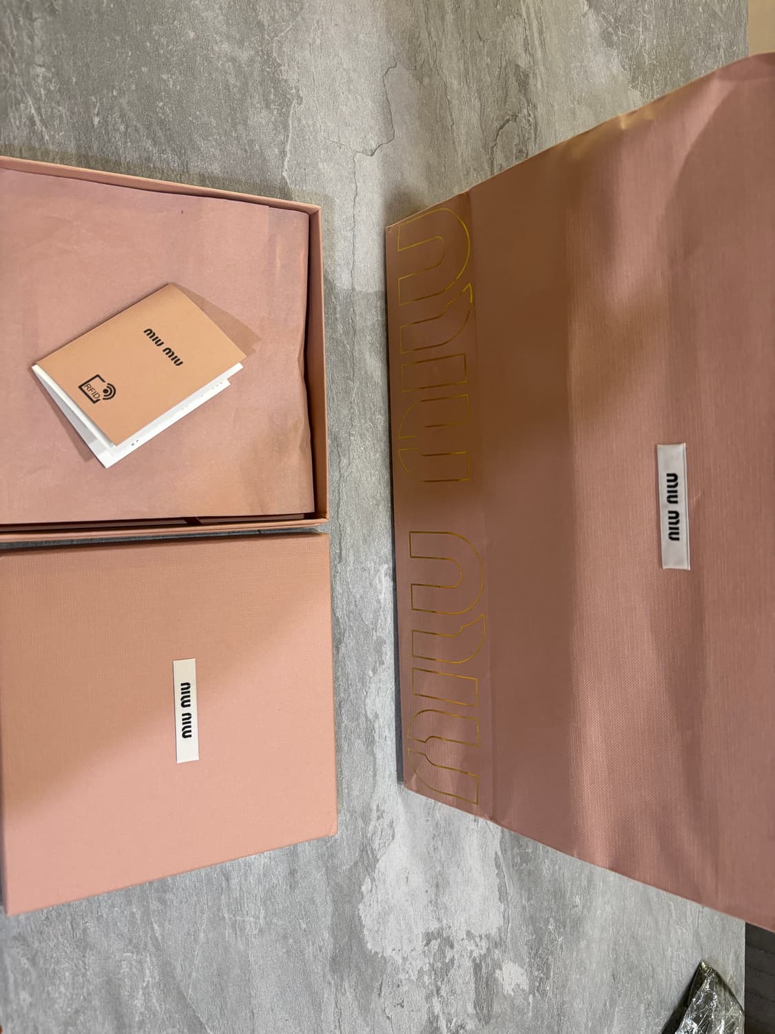 미우미우 도트 실크 스카프(거의새것) 상품이미지4