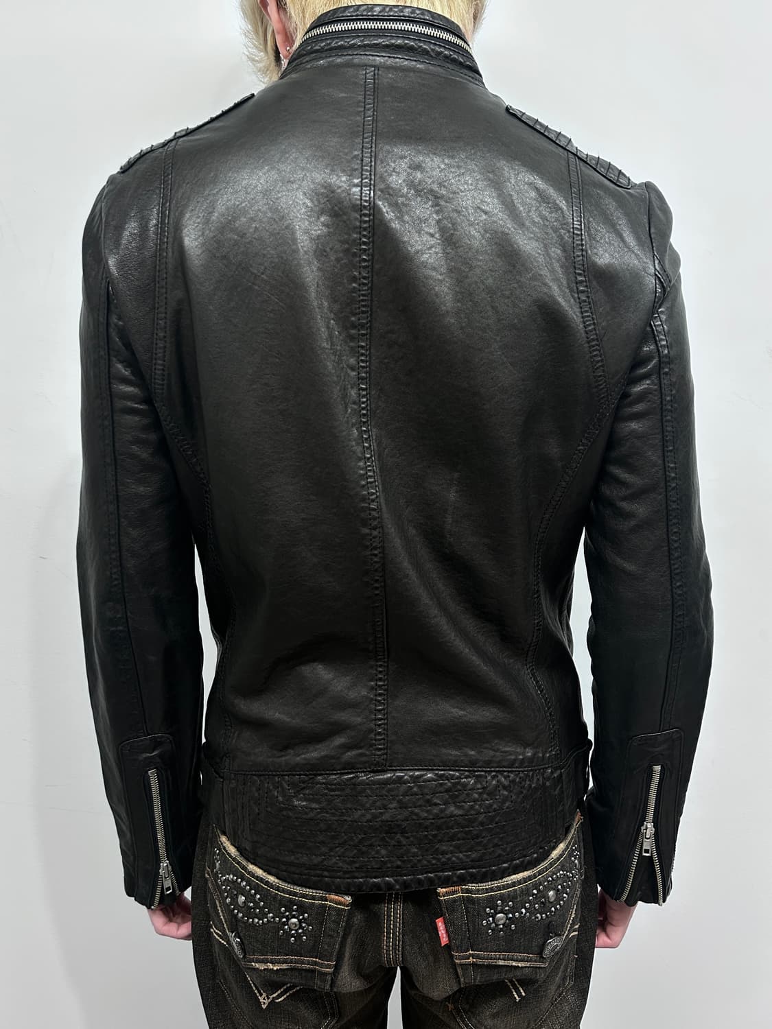 퀼티드 숄더 램스킨 자켓 상품이미지3