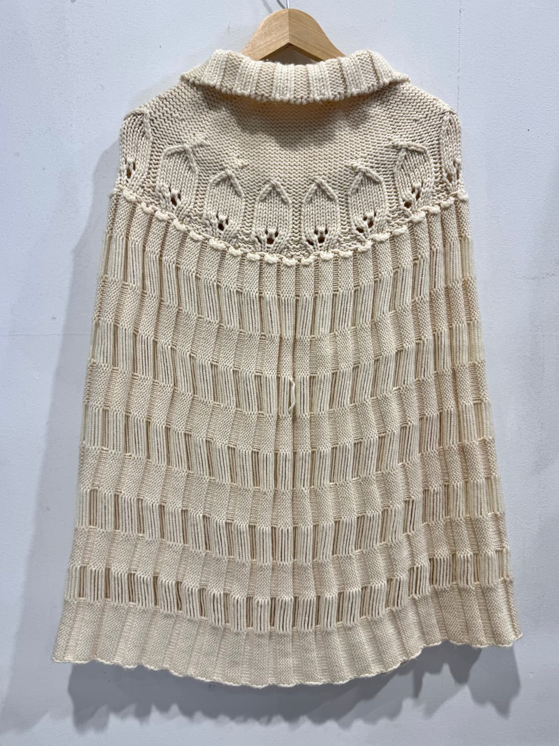 생로랑 니트 판초 XS 아이보리 정품 상품이미지3