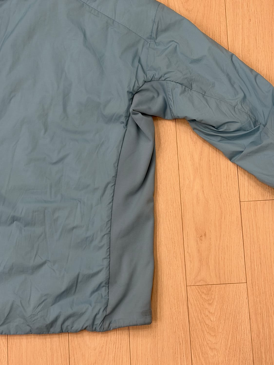 아크테릭스 아톰 LT 후디 솔레스 S사이즈 ! 현재 크림에서 90만원 상품이미지6