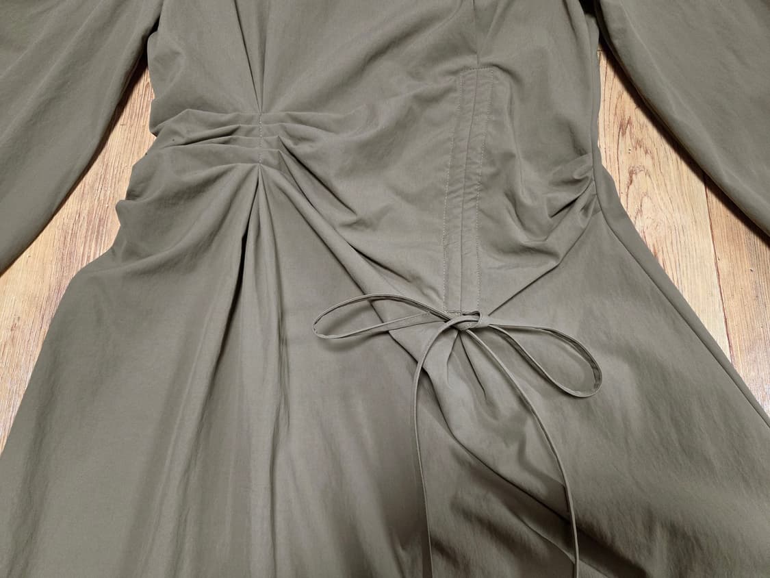 에트몽(ATMON) 핀턱 스트링 스모크 원피스 55 상품이미지8