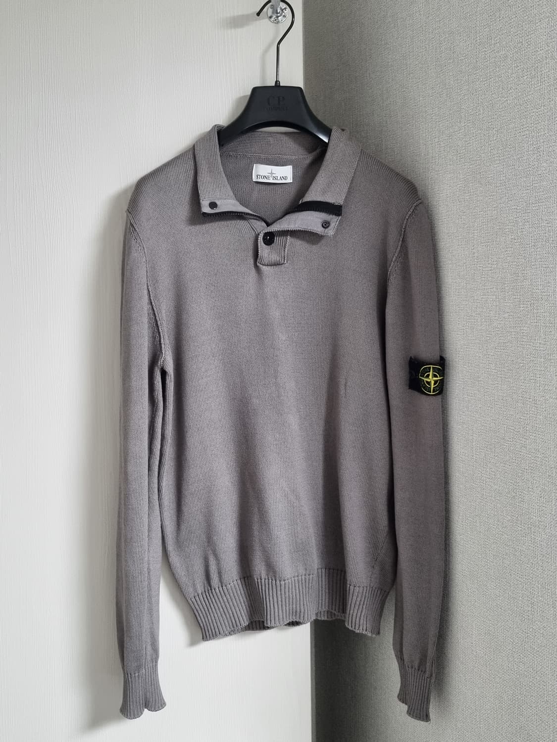 스톤아일랜드 반집업 니트 상품이미지1