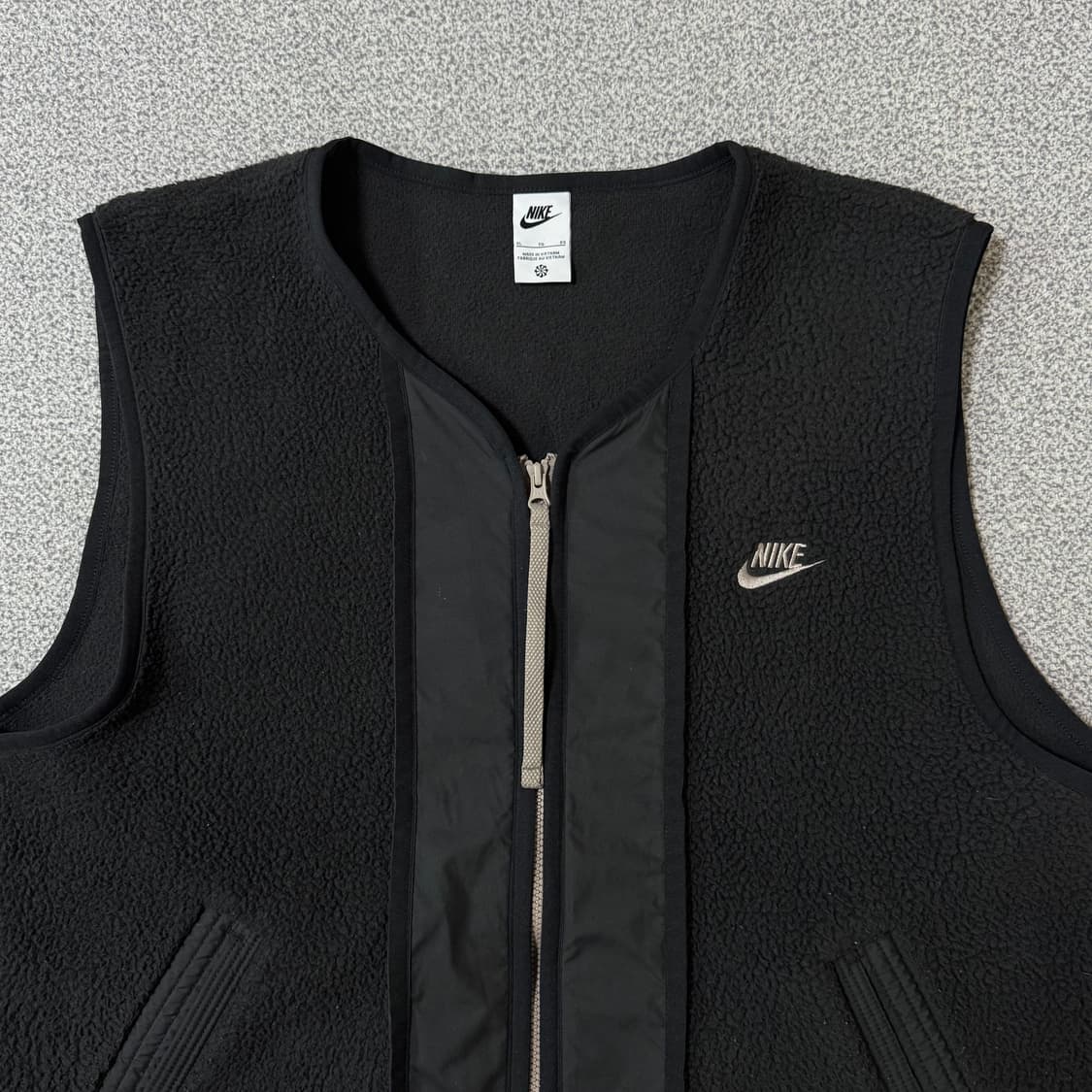 [정가 15만원] 나이키 에센셜 후리스 조끼 XL 상품이미지4