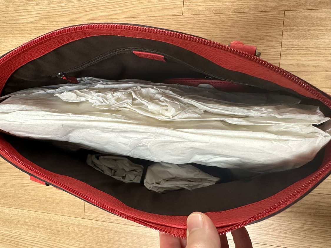 구찌 가죽 토트백 새상품 (어깨끈 있음) 상품이미지6