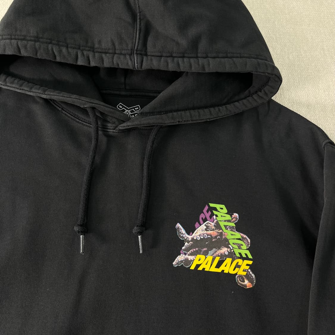 105 팔라스 옥토 후드 챠콜 후드티 상품이미지3