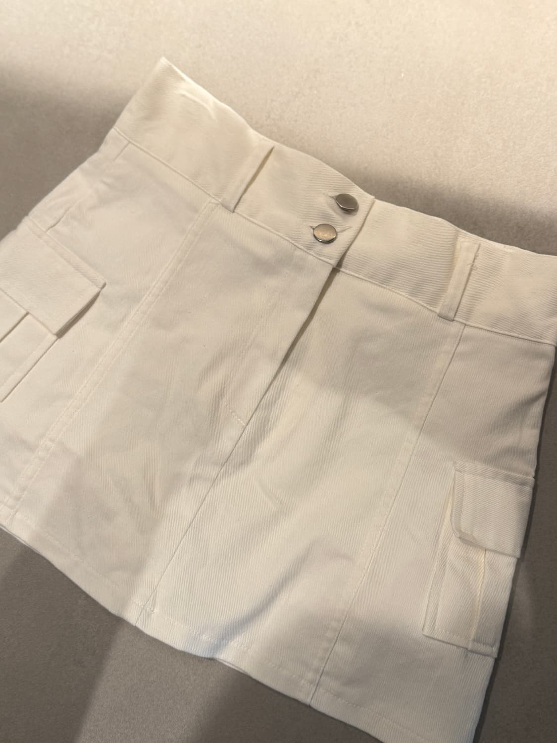 에이블리 지그재그 히프나틱 투버튼 미니스커트 M 상품이미지2