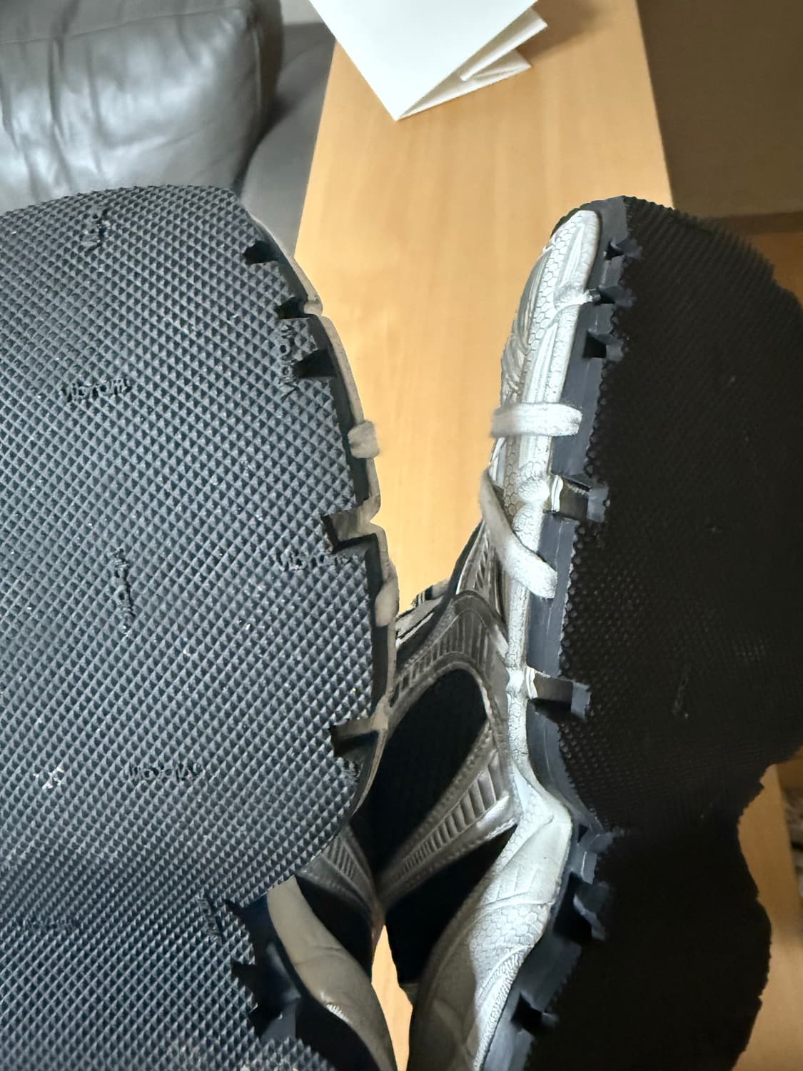 (40)25ss 발렌시아가 3xl 그래디언트 블랙 상품이미지4