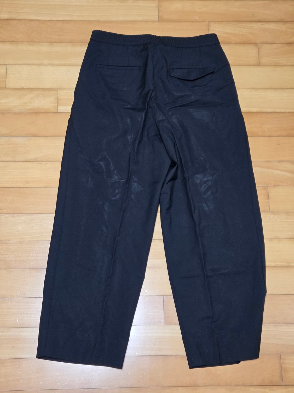 (48) 우영미 밴딩 원턱 슬랙스 블랙 W171PT16903B 상품이미지5