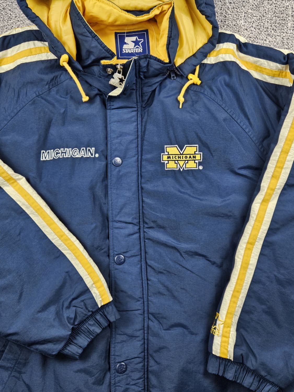 스타터 미시건 울버린즈 팀로고 라인 푸퍼 자켓 ( XL ) / 10179 상품이미지6