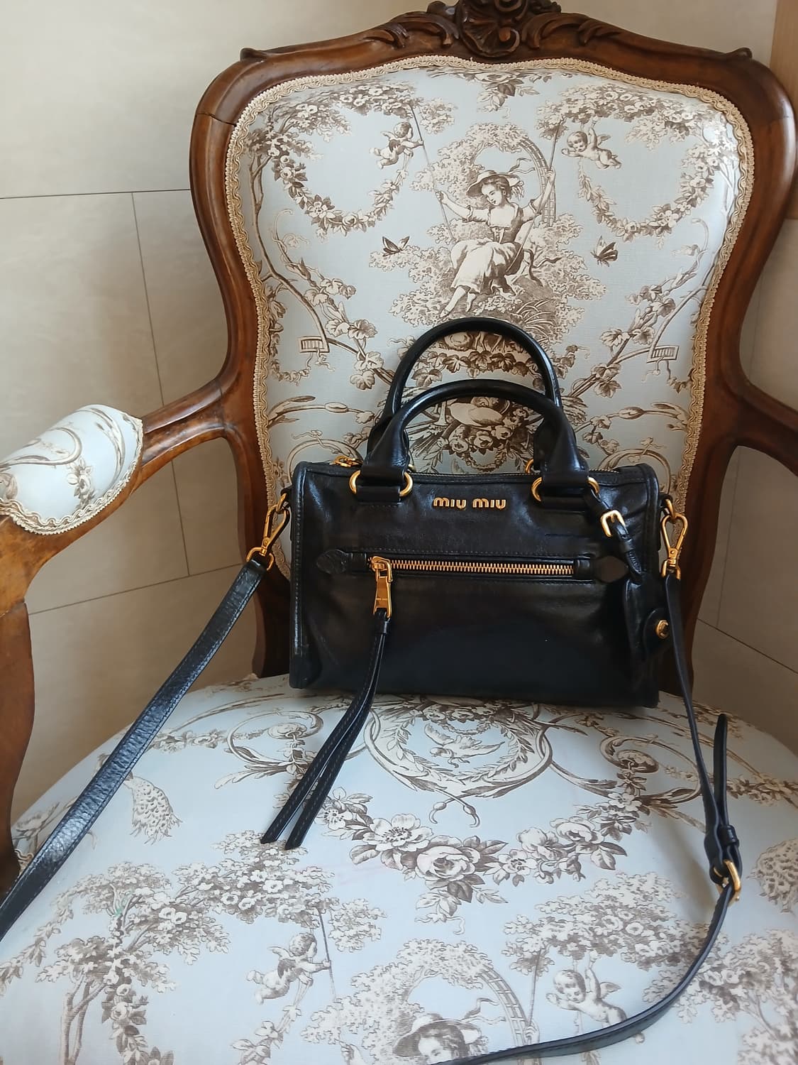 미우미우 미니 크로스백 상품이미지2