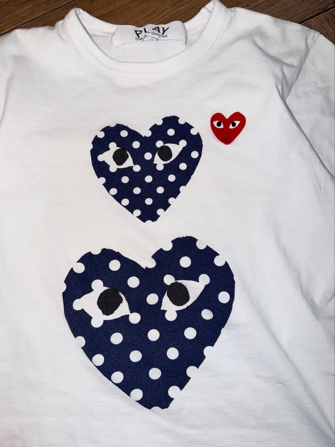  꼼데가르송 더블 하트 도트 프린팅 티셔츠 상품이미지9