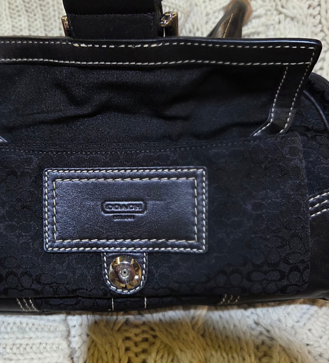 코치 로고패턴 블랙 토트백 상품이미지3