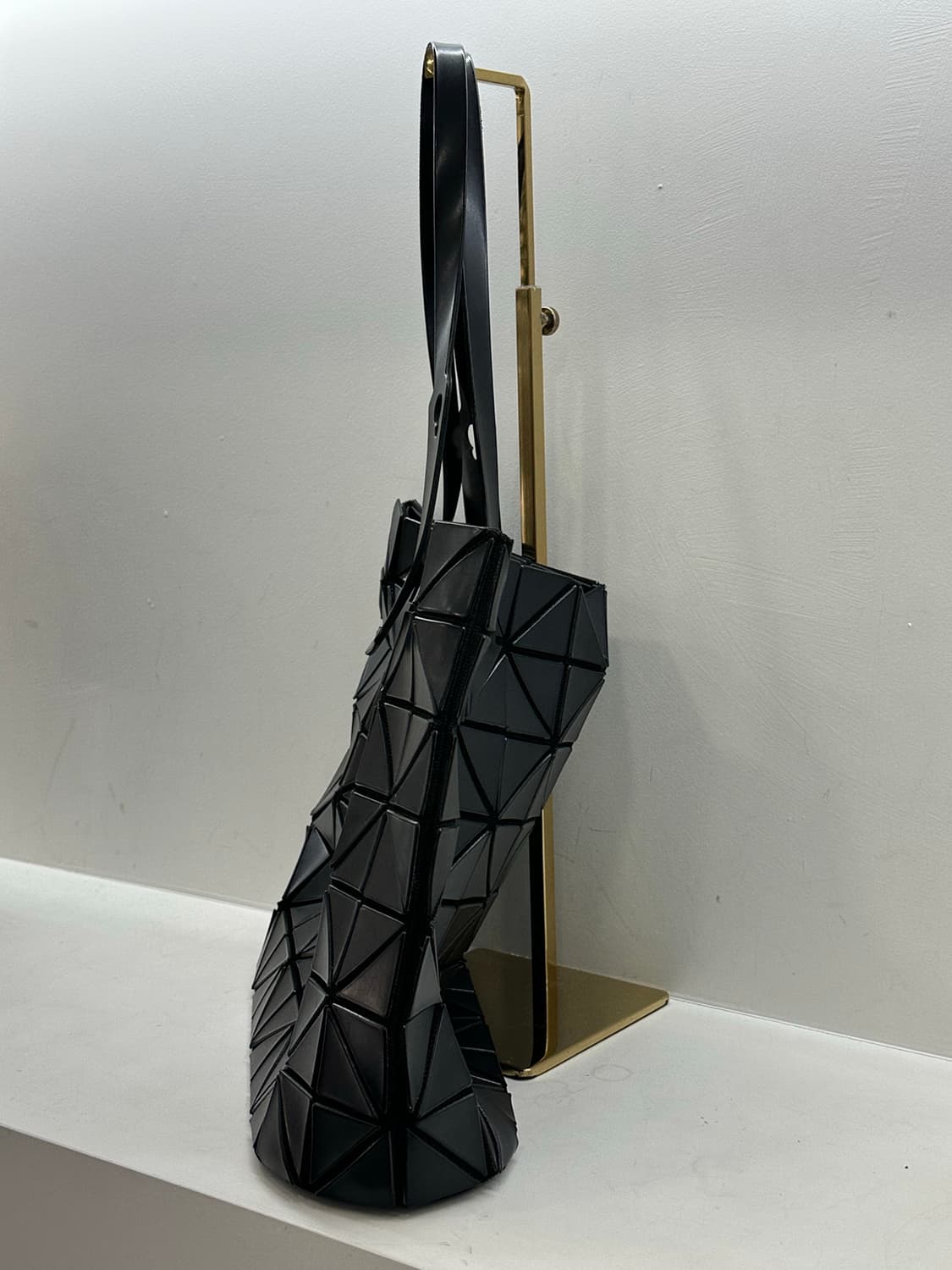 바오바오 이세이미야케  숄더백 (한국명품감정서 동봉) 상품이미지5