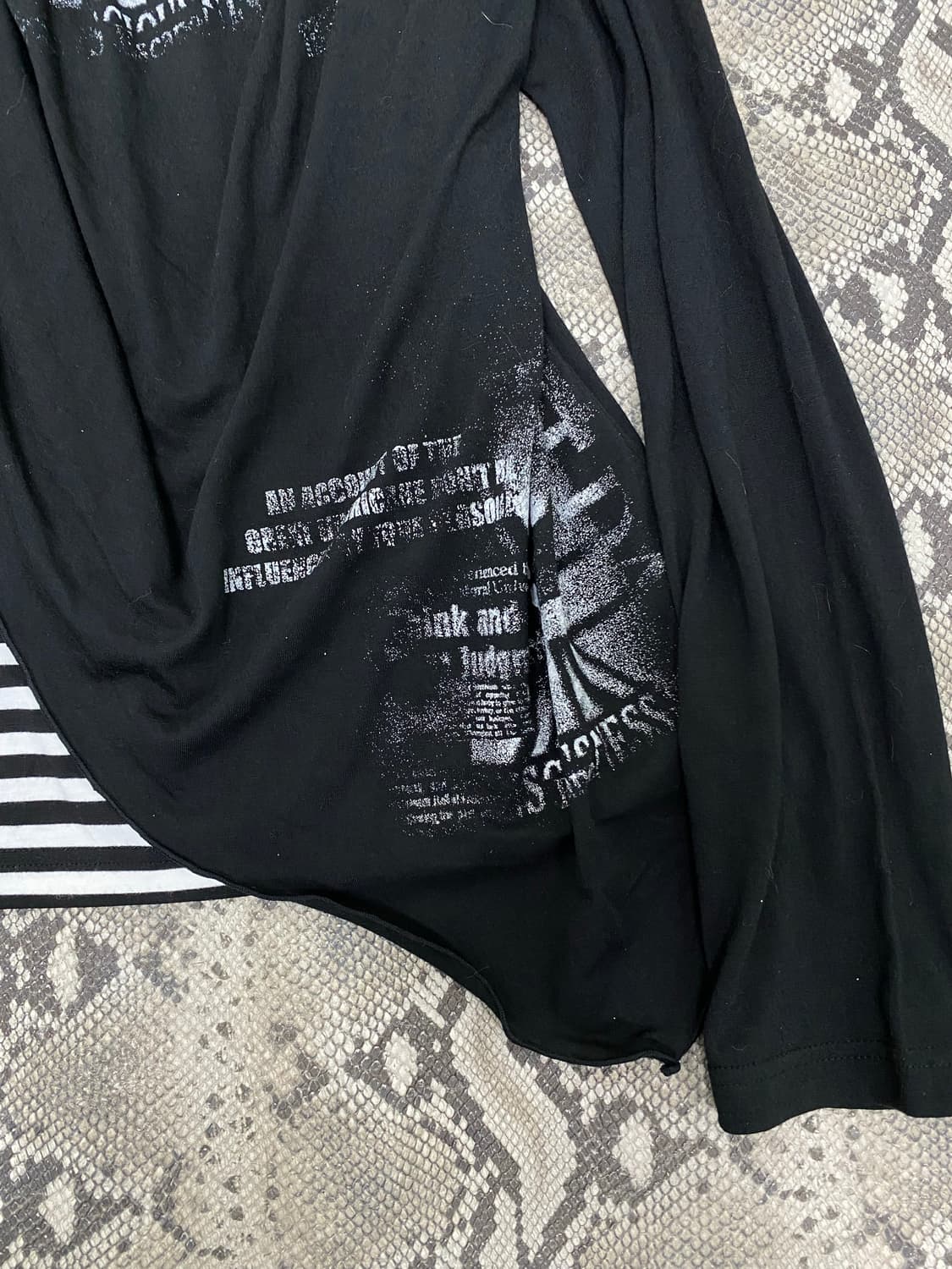 [Bernings sho]Stripe Layered Print Sleev 상품이미지3