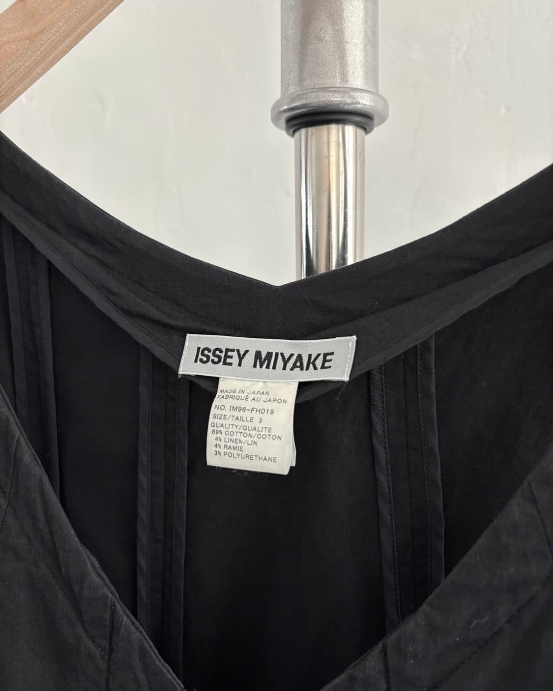 ISSEY MIYAKE 이세이미야케 블랙 슬리브리스 집업 원피스 상품이미지6