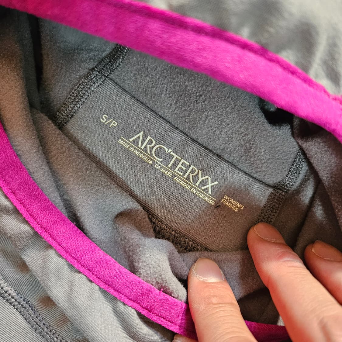 아크테릭스(Arcteryx) 버텍스 후디 기능성 러닝 스웨터 상품이미지7