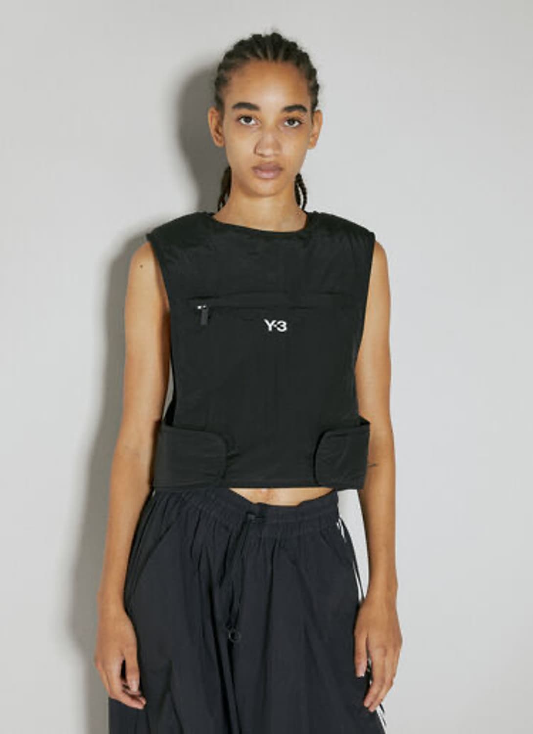 y-3 요지야마모토 로고 자수 베스트 (iu4254) 백 판매. 상품이미지2