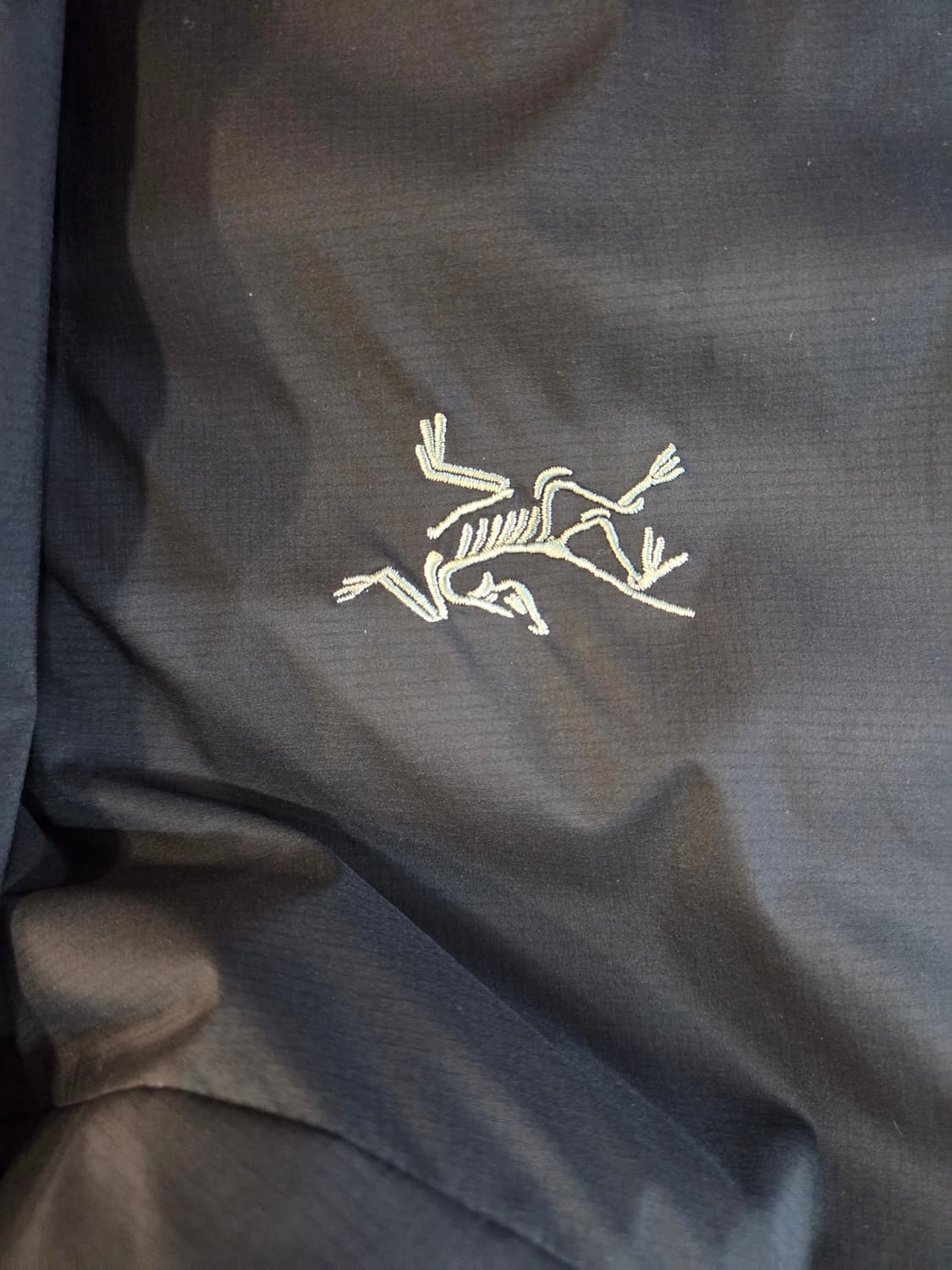 25FW아크테릭스 아톰 후디 맨 XL 팝니다 상품이미지4