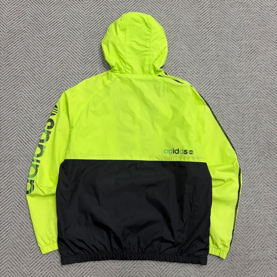 아디다스 네온 배색 바람막이  v1772 상품이미지2