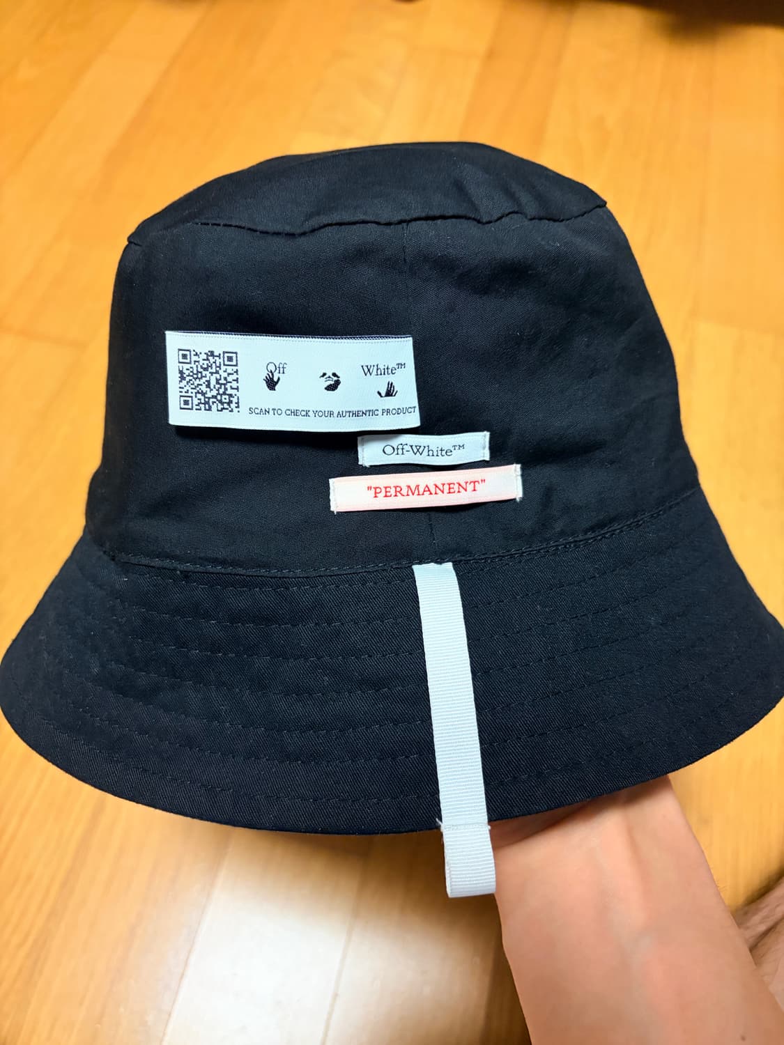 오프화이트 블랙 로고 버킷햇 상품이미지3