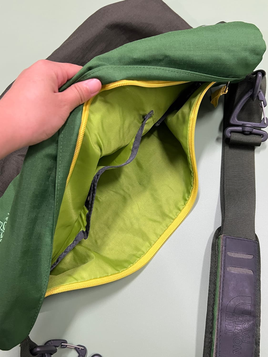 (OS) 노스페이스 컨버터브루 리플렉티브 크로스백 상품이미지7