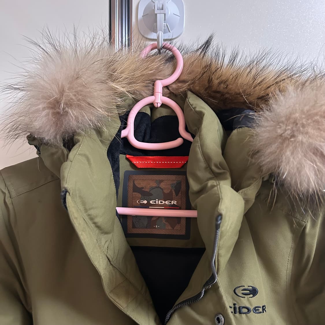 아이더 울프죠 카키 오리털 패딩 상품이미지3