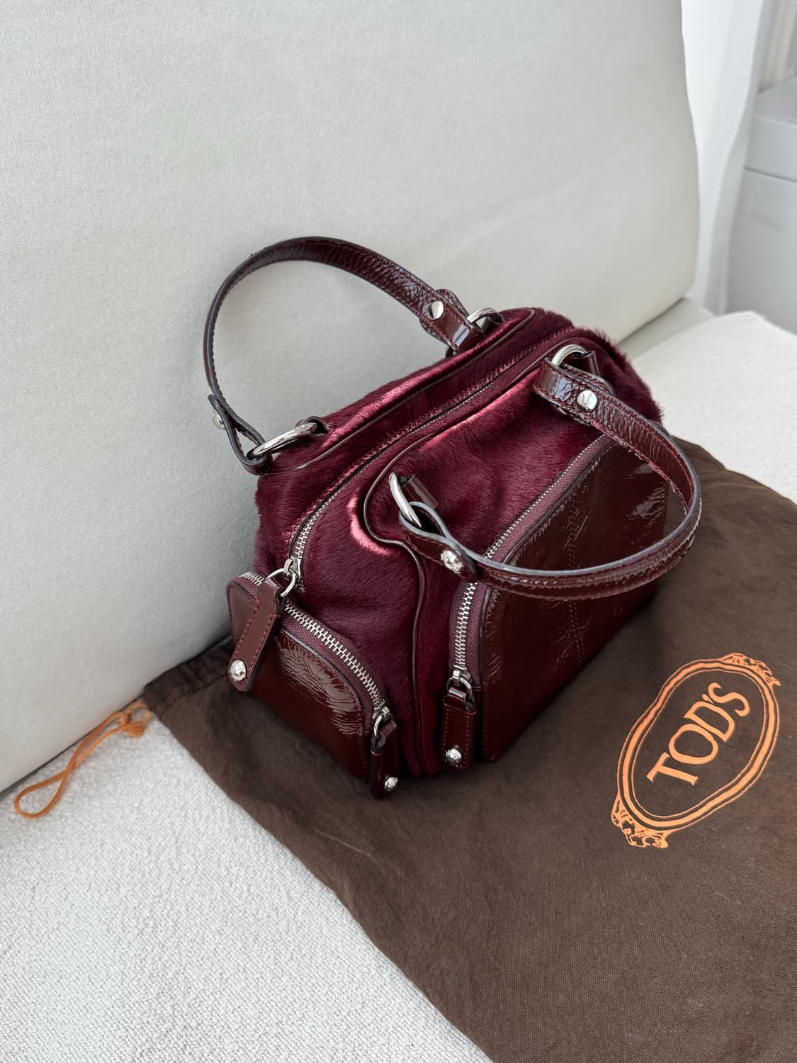 TOD’s 토즈 송치털 토트백 버건디 상품이미지2