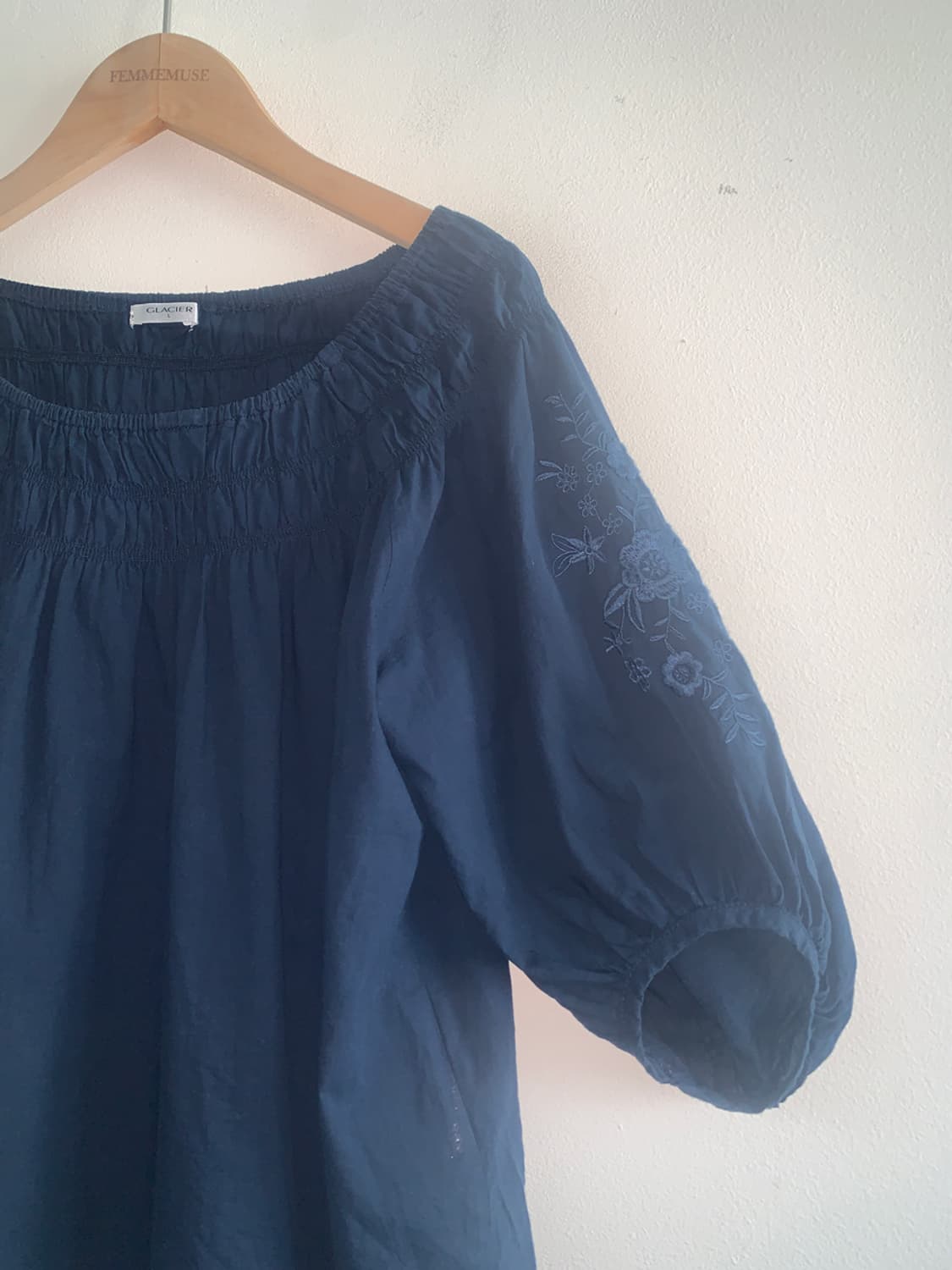 Embroidery shoulder blouse 상품이미지3