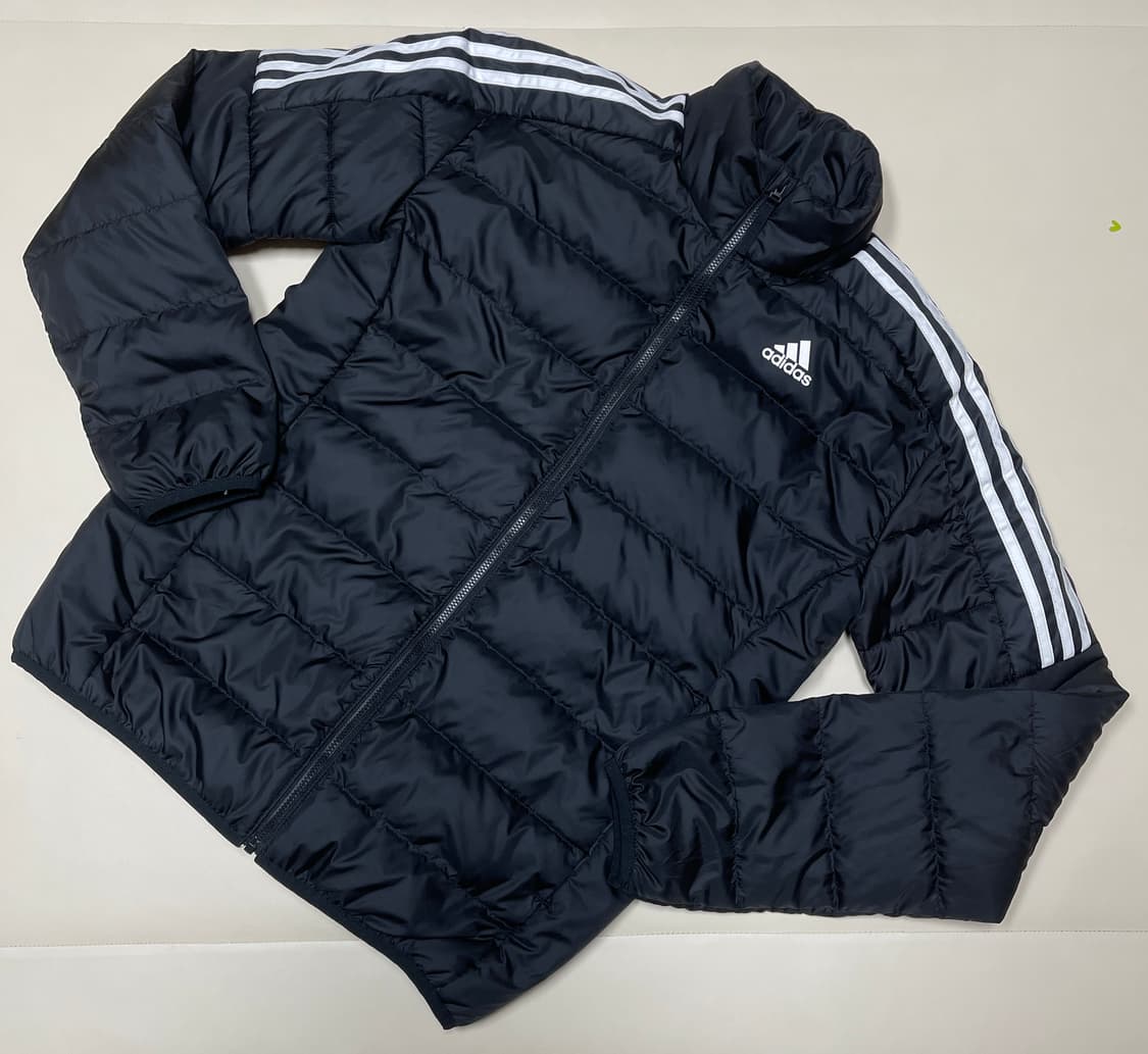 아디다스 에센셜 다운 패딩 블랙 상품이미지1