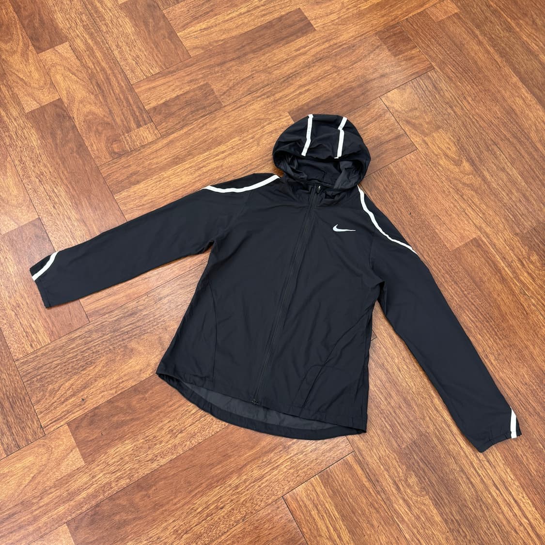 M 나이키 임파시블리 라이트 후드 바람막이 자켓  상품이미지3