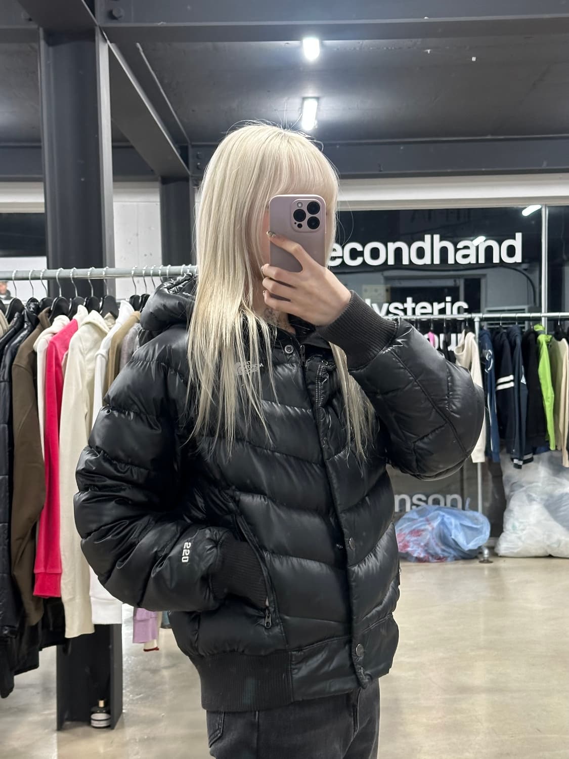  노스페이스 여성용 블랙 550 푸퍼 다운 패딩 상품이미지1