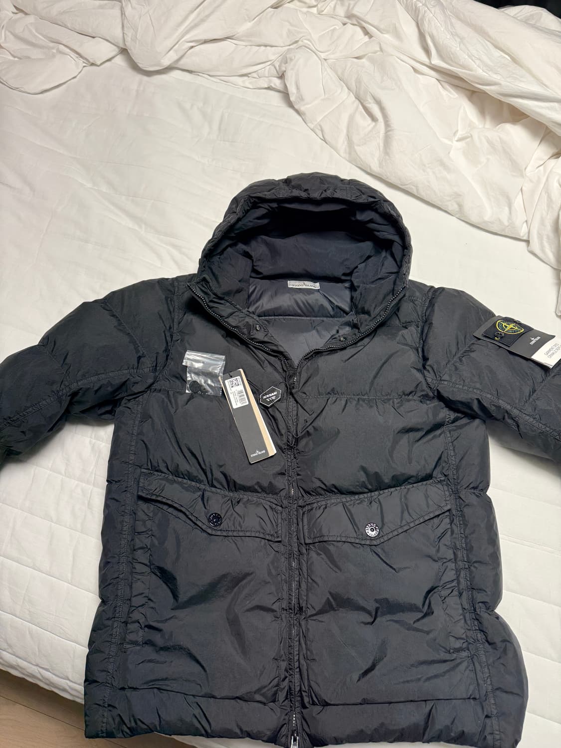 25FW 스톤아일랜드 크링클랩스 패딩 블랙 L사이즈 상품이미지2