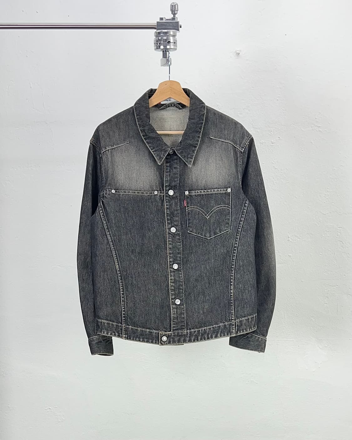 리바이스 엔지니어드 진 흑청 데님 트러커 셔츠 자켓 상품이미지1