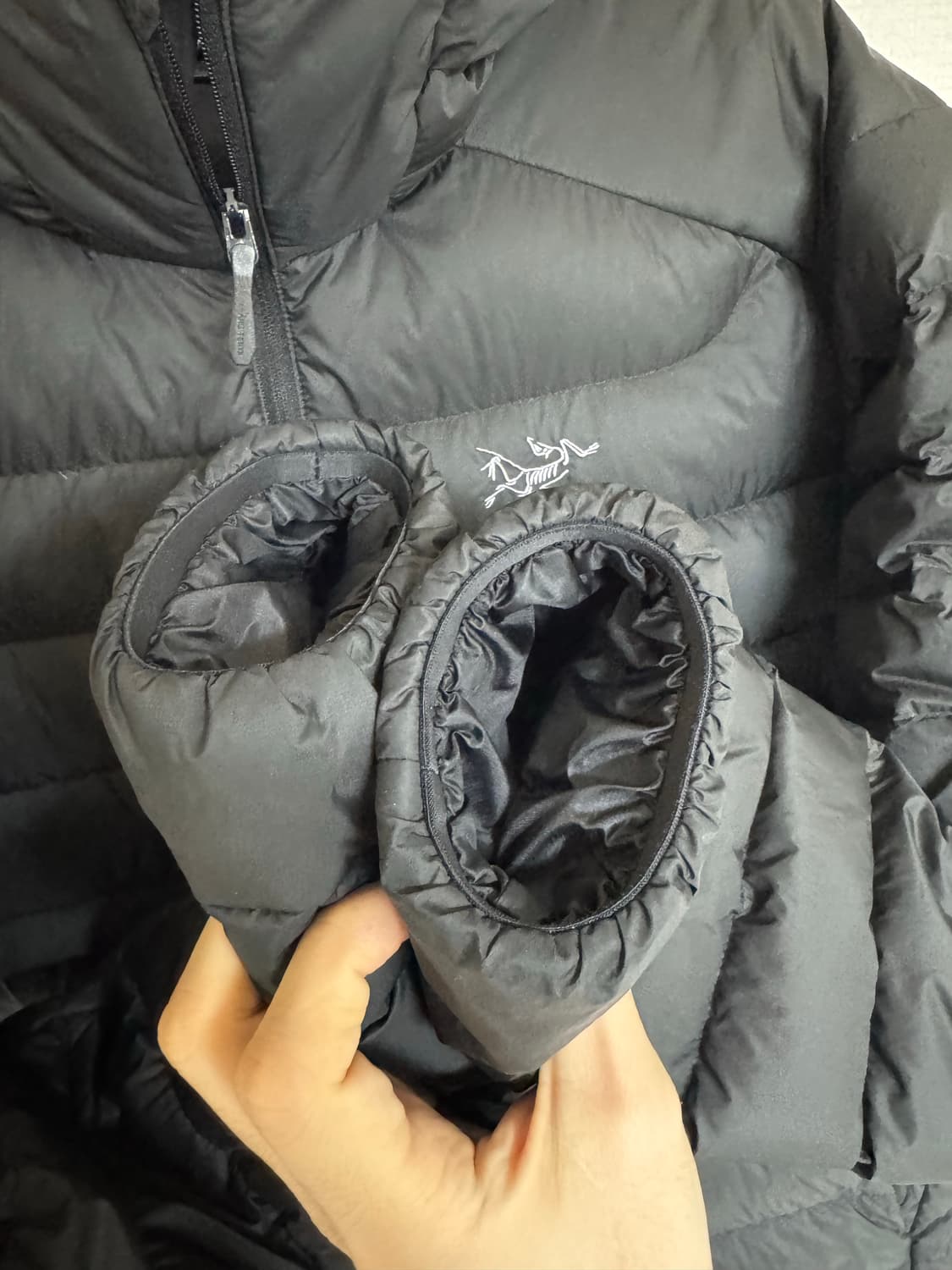 L 아크테릭스 세륨 후디 블랙 패딩 후드 점퍼 상품이미지5