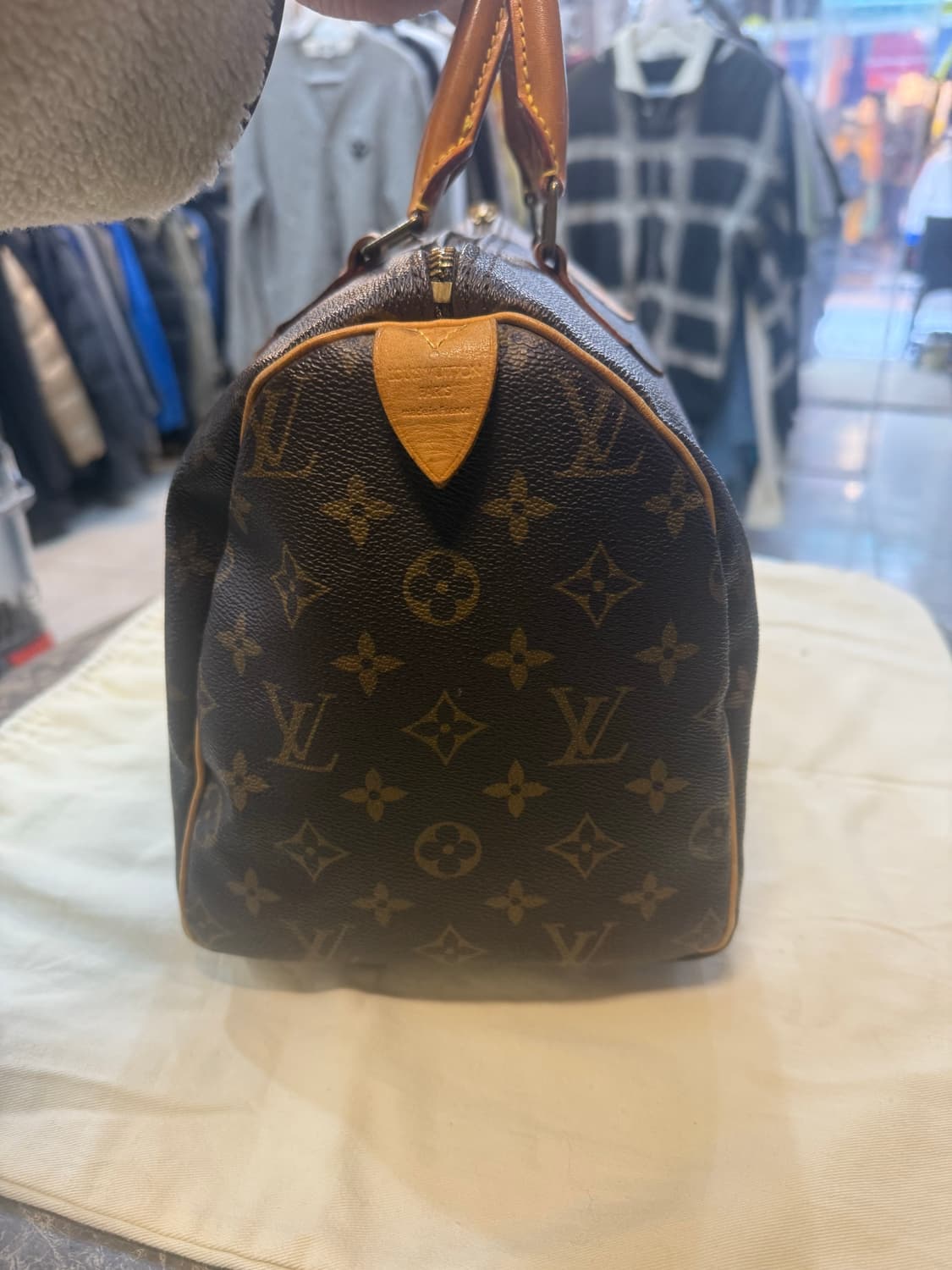 정품 루이비통 스피디30 팝니다 상품이미지4