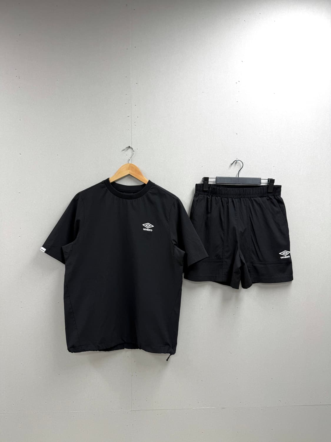 공용 S+75 / 엄브로 시어서커 반팔+반바지 세트 블랙 상품이미지1
