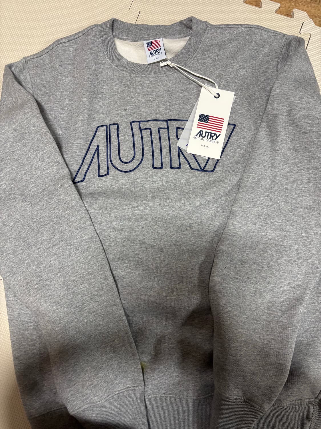 오트리 맨투맨 오염있음 상품이미지1