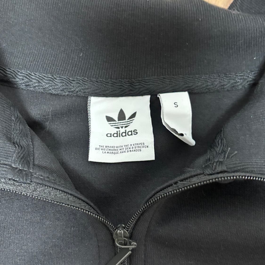 아디다스 아디 블핑 제니 착용 파이어버드 블랙 반집업 집업 상품이미지3