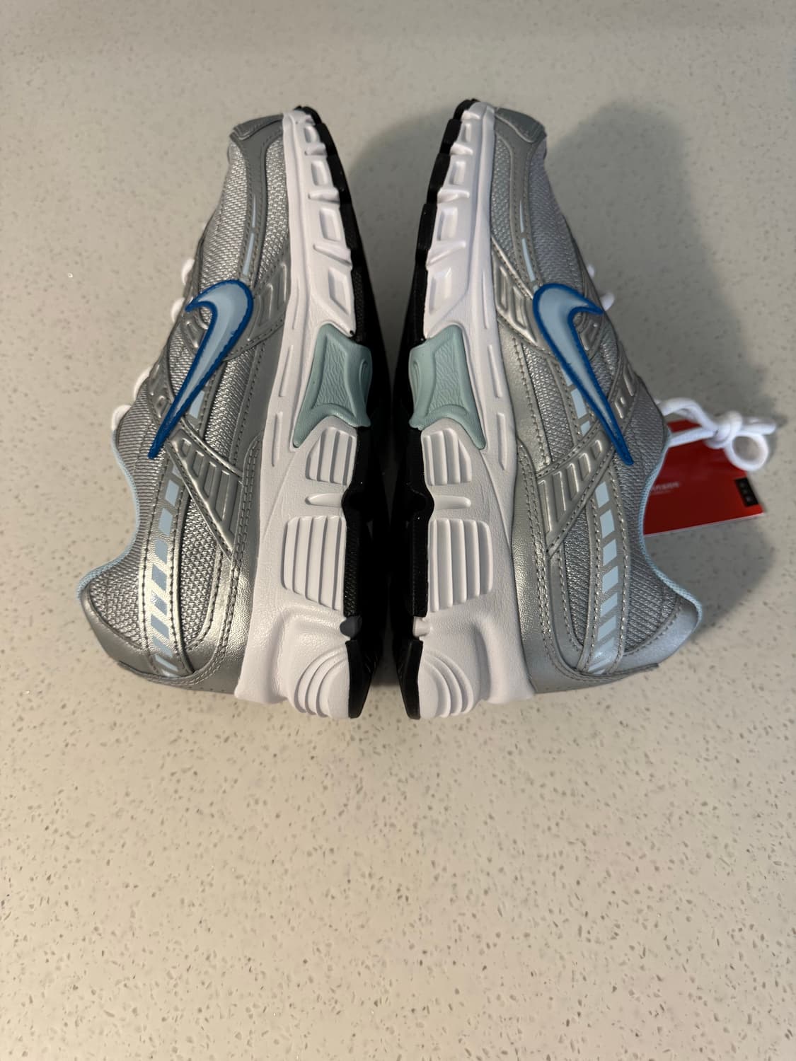 (W245) (새 상품) 나이키 이니시에이터 스카이 실버 상품이미지5