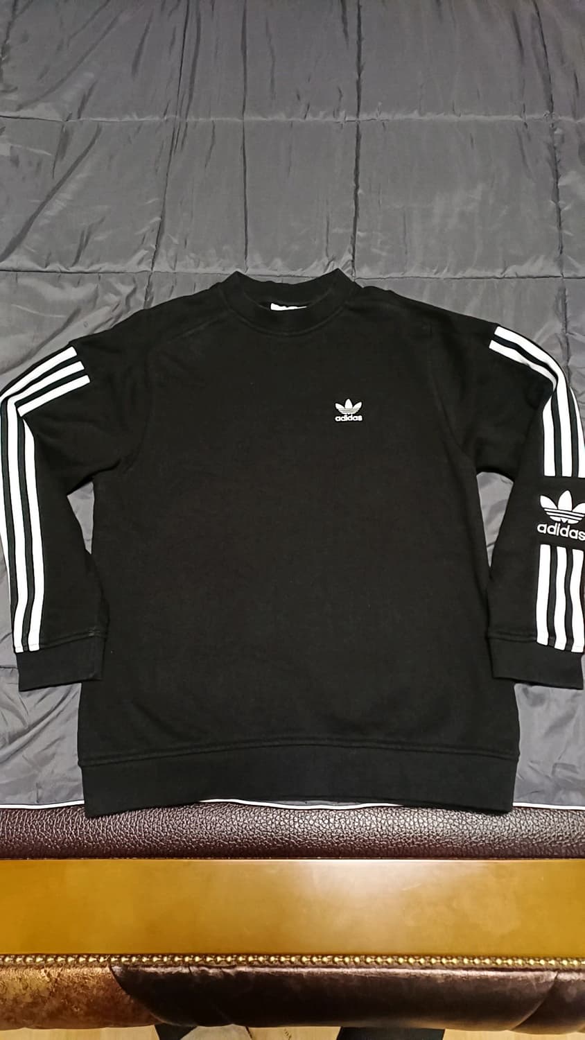 아디다스 맨투맨 90 여성66 가슴50 기장67 상품이미지1