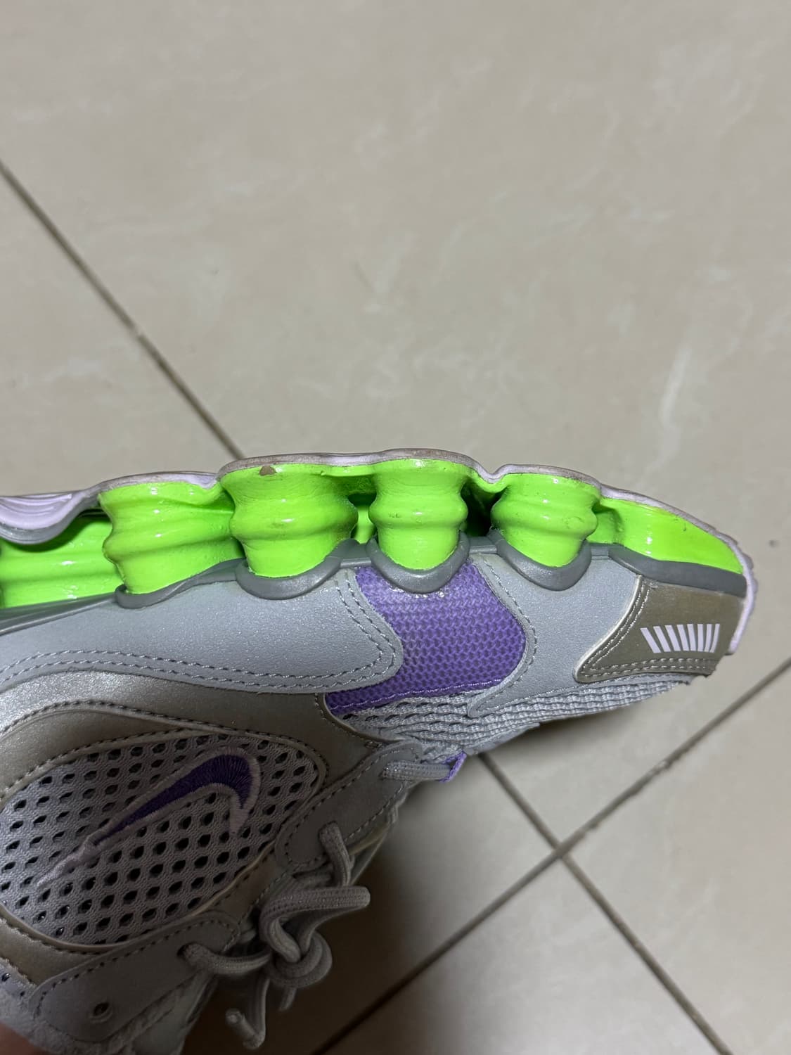 나이키 우먼스 샥스노바 tl 235 상품이미지6