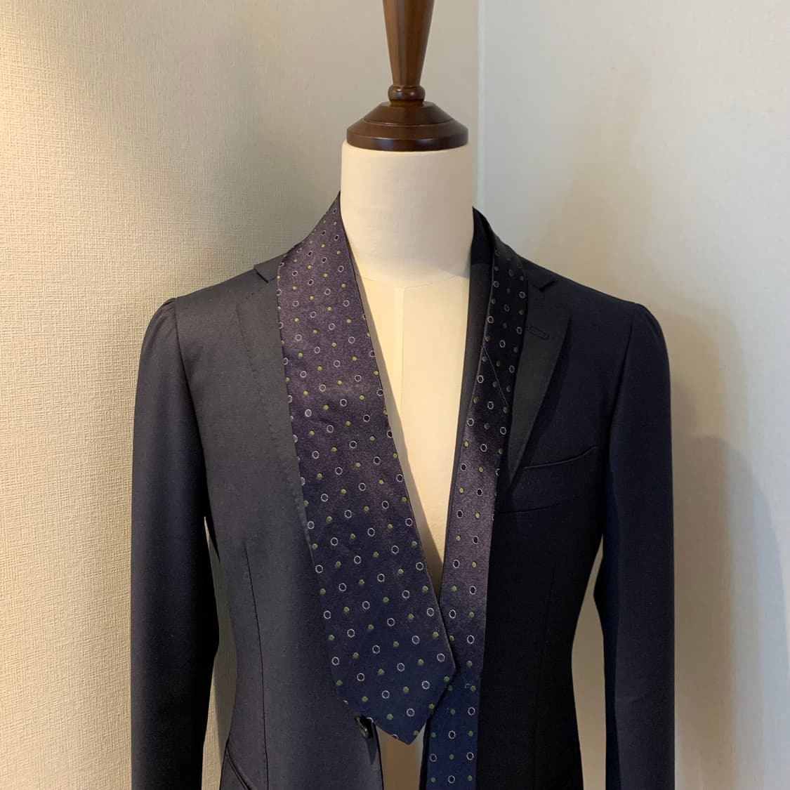 에르메네질도 제냐 도트넥타이 명품 이태리 100실크 A등급 8.8cm 상품이미지1