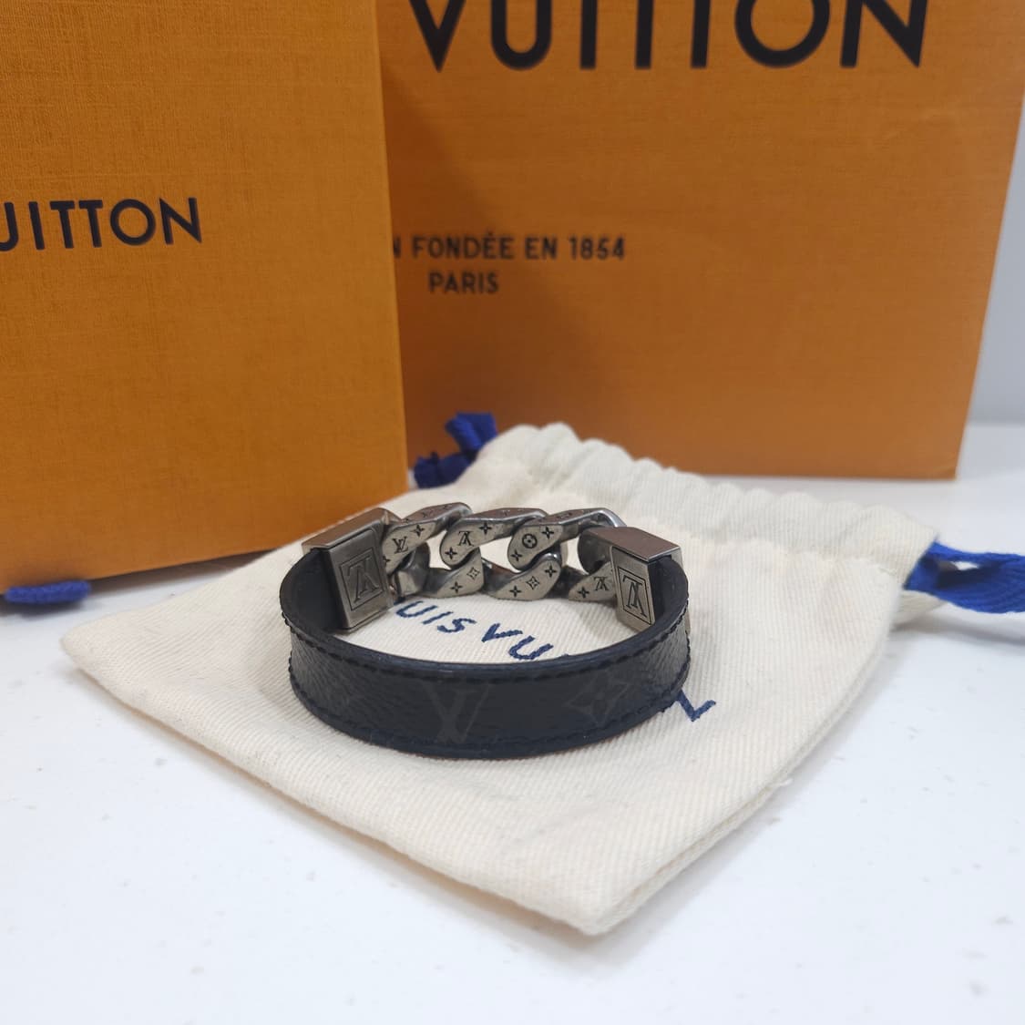 루이비통 리베르소 브레이슬릿 팔찌 상품이미지1