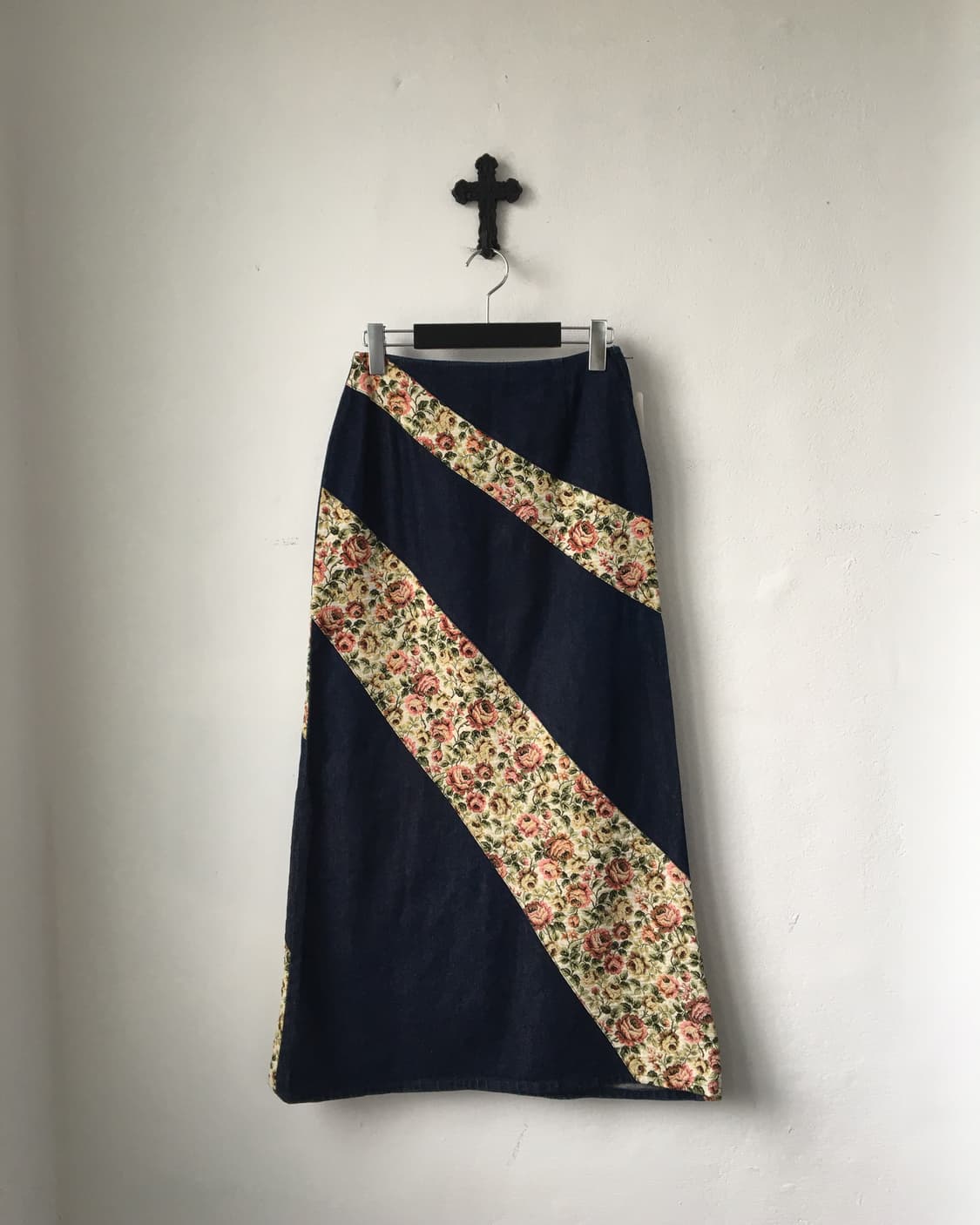 Patch point denim long skirt 상품이미지1