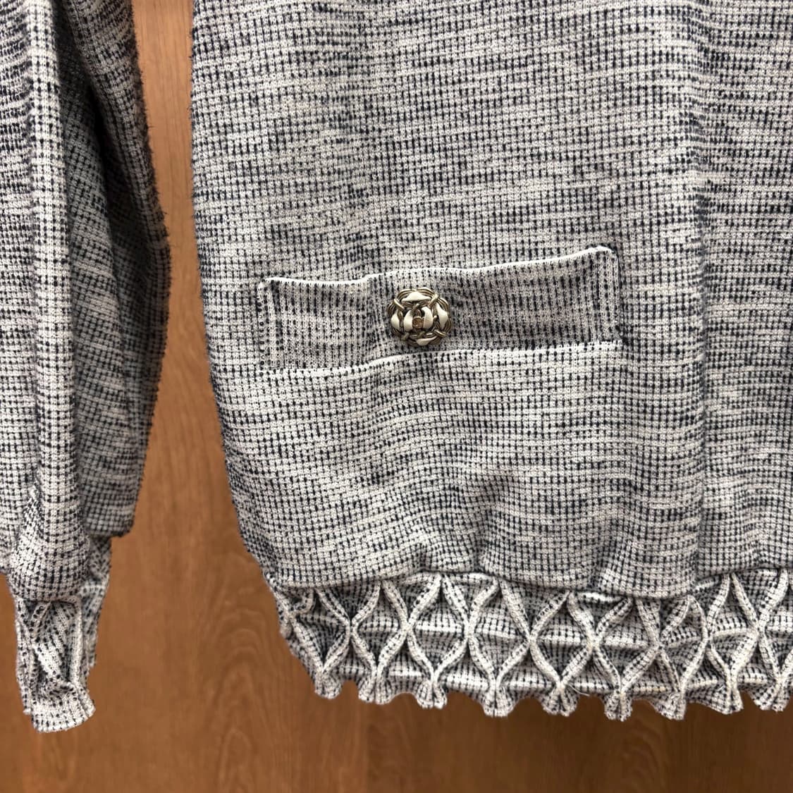 랑방 콜렉션 니트 맨투맨 트위드 텍스처 입체 패턴 메탈 볼 디테일 멜란지 상품이미지6